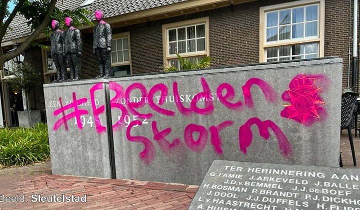 Vandalisme Indië-monument Leiden #Beeldenstorm - © Federatie Indische Nederlanders